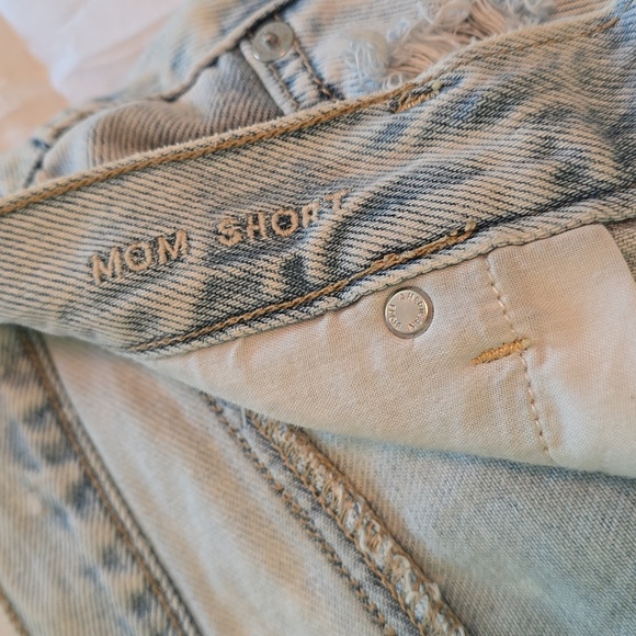 American Eagle Mom Shorts - Picture 2 of 4